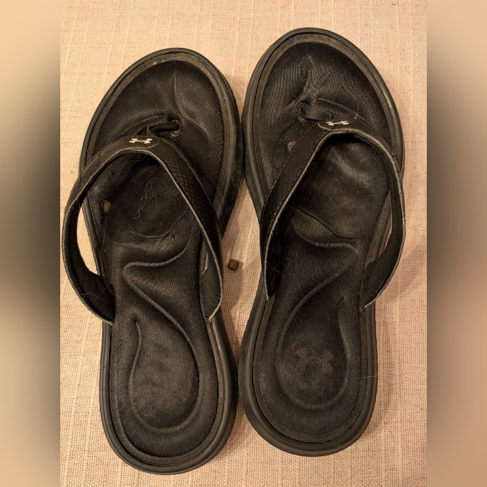 Under Armour Black Cushioned Flip Flops